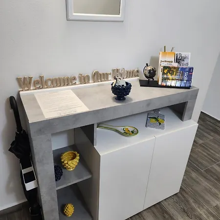 Don Vito's Home, Dsg2 Short Lets, 250 Mt Metro Apartment *