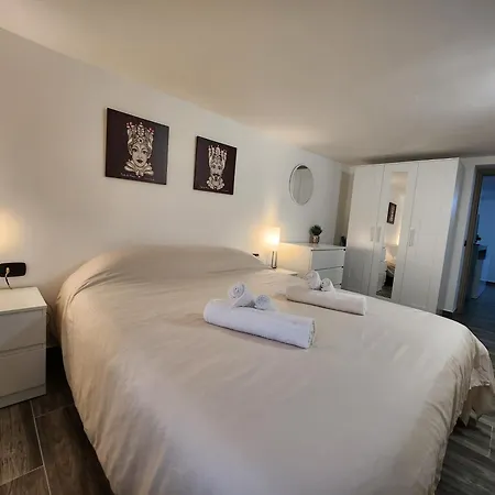 Don Vito's Home, Dsg2 Short Lets, 250 Mt Metro Apartment *